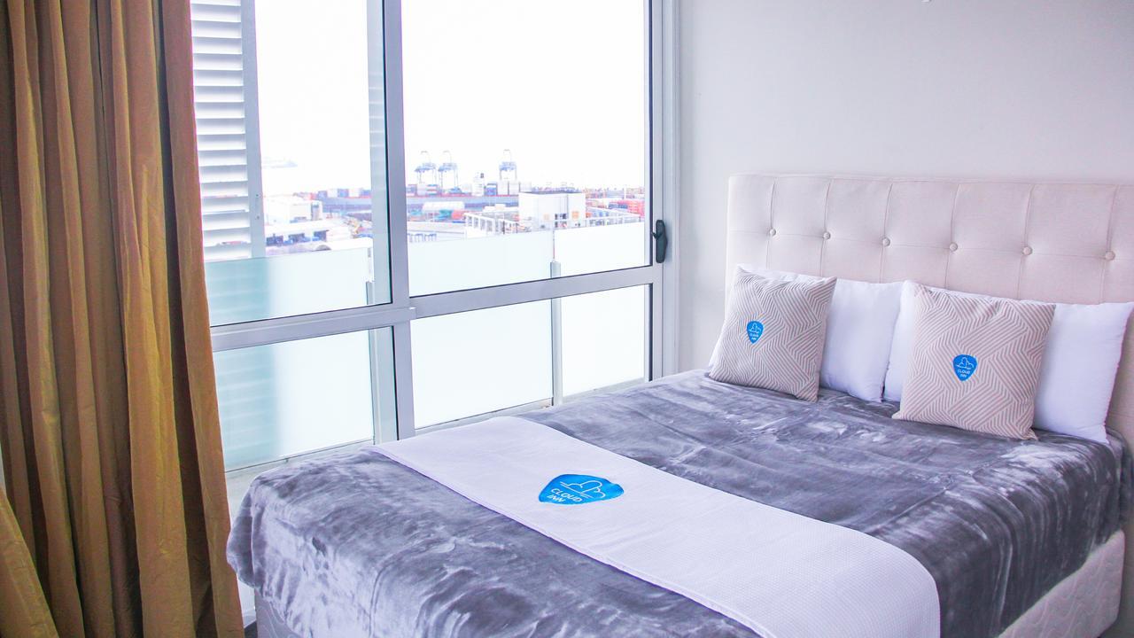 Appartamento Semi Penthouse With Free Parking Auckland Esterno foto
